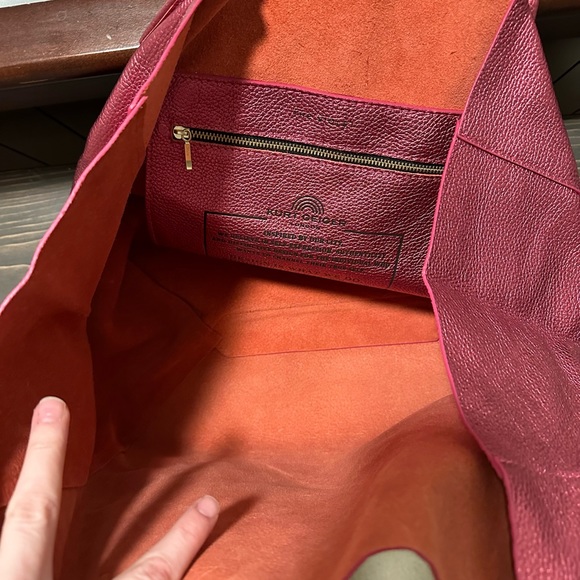 Kurt Geiger hot pink purse - Picture 3 of 3